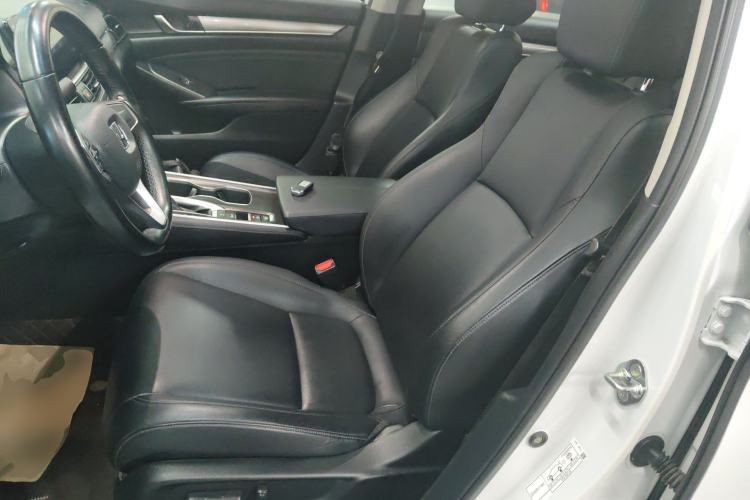 Used Honda Accord 2022 260TURBO Luxury Edition Left Front Seat