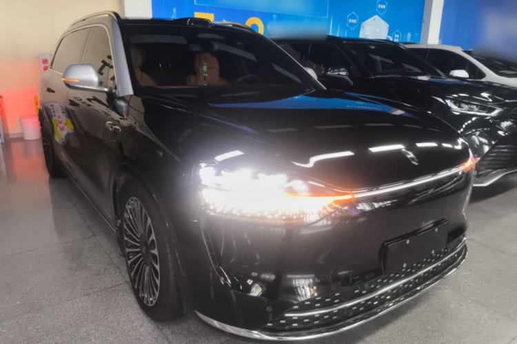 Used Hima AITO M9 2024 Range-Extended Max Edition 42 kWh 6-Seater Version Front Right 45 Deg