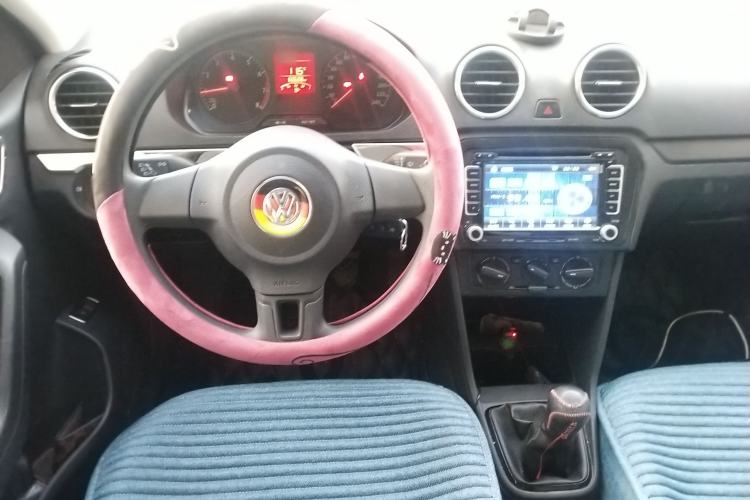 Used Volkswagen Jetta 2015 Value Edition 1.6L Manual Fashionable Style
