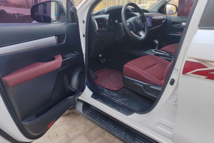 Used Toyota Hilux 2018 2.7L Automatic 4x4 GLX SR5 – Middle East

