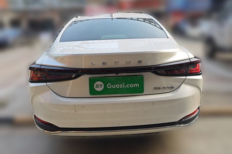Used Lexus ES 2025 200 Premium Edition Rear