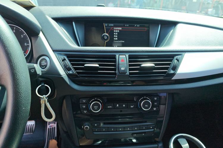 Used BMW X1 2014 sDrive18i Leading Model
