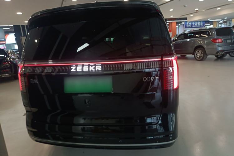 Used Zeekr 009 2022 WE Edition Rear