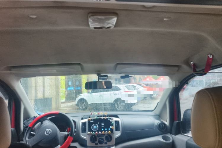 Used Nissan NV200 2012 1.6L 223 Seats Zunya Trim Center Console