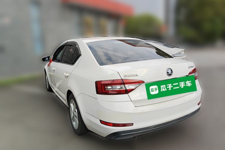 Used Skoda Octavia 2018 1.6L Manual Standard Edition Rear Left 45 Deg