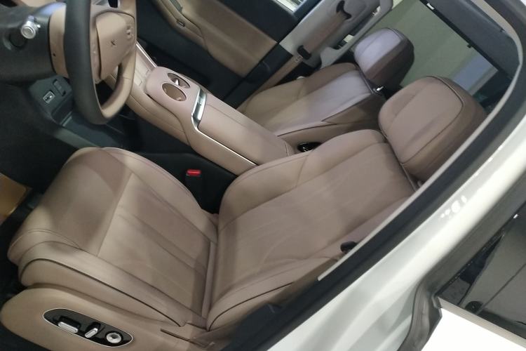 Used XPeng X9 2025 740 Ultra-Long Range Max
