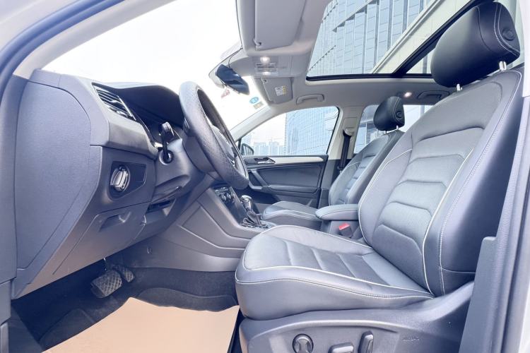 Used Volkswagen Tiguan L New Energy 2019 430 PHEV Hybrid Flagship Model Interior 1