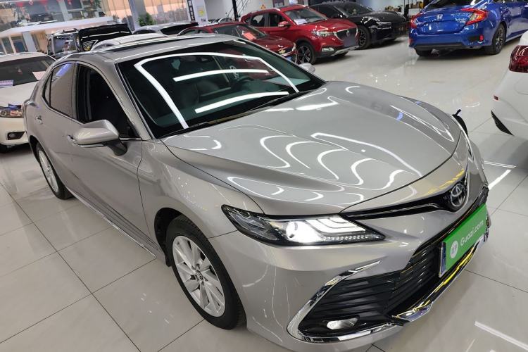 Used Toyota Camry 2023 2.0G Luxury Edition
