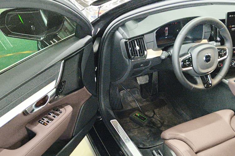 Used Volvo S90 2026 B5 Zhiyuan Luxury Edition