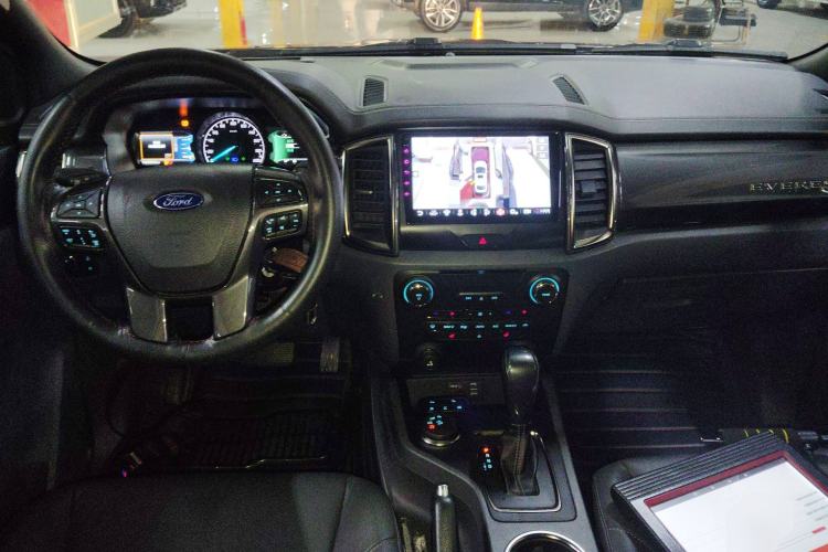 Used Ford Everest 2016 2.0T Gasoline Automatic 4x4 Flagship Edition
