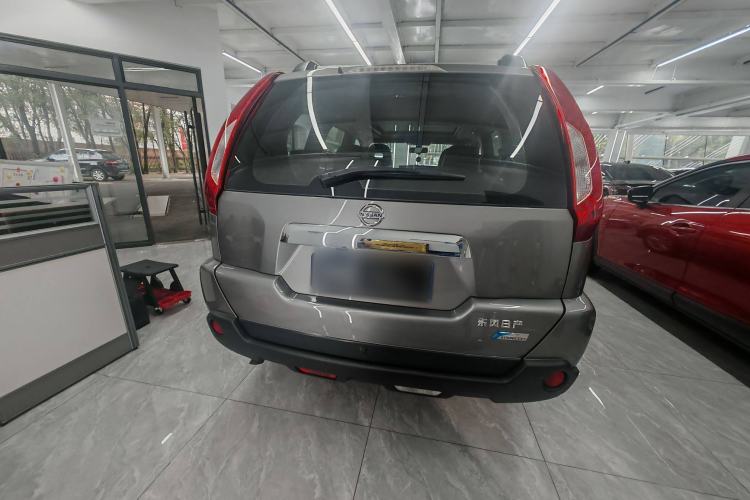 Used Nissan X-Trail 2012 2.5L CVT Luxury Edition 4WD
