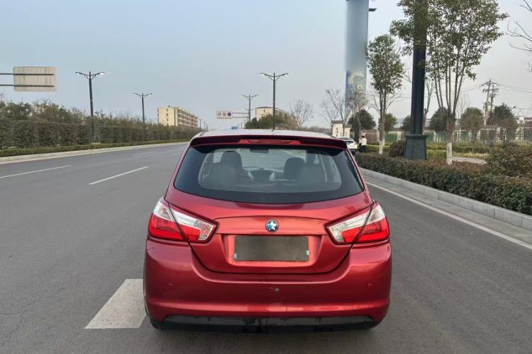 Used Venucia R50 2013 1.6L Automatic Fashion Edition Exterior 1