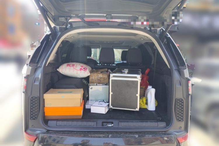 Used Land Rover Discovery 2020 3.0 SC V6 30th Anniversary Special Edition Trunk