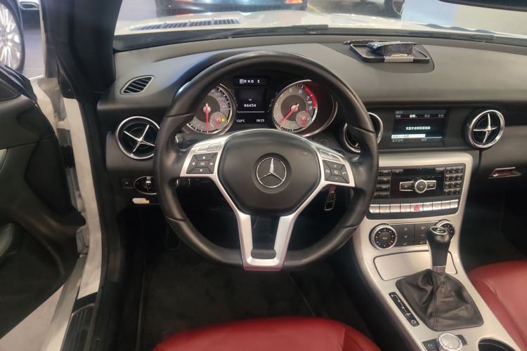 Used Mercedes-Benz SLK-Class 2011 SLK 200 Fashion Model