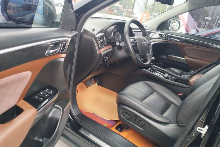 Used GAC Trumpchi GS8 2017 320T Two-Wheel Drive Luxury Smart Connectivity Version (7 Seats)