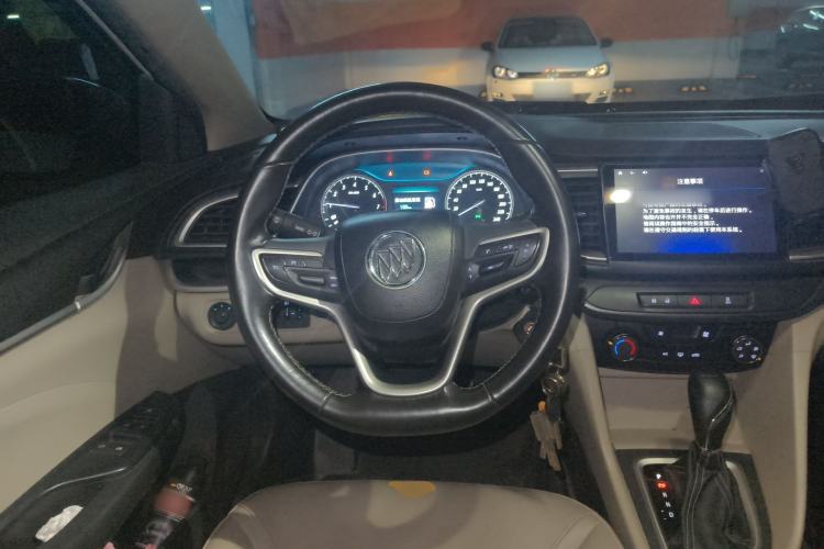 Used Buick GT 2018 15T Dual-Clutch Elite Model China V Standard Steering Wheel