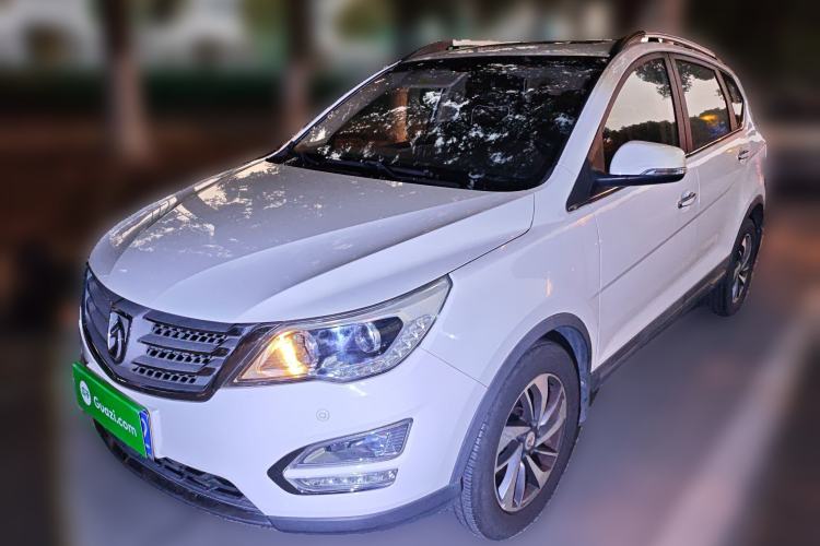 Used Baojun 560 2015 1.8L manual luxury version