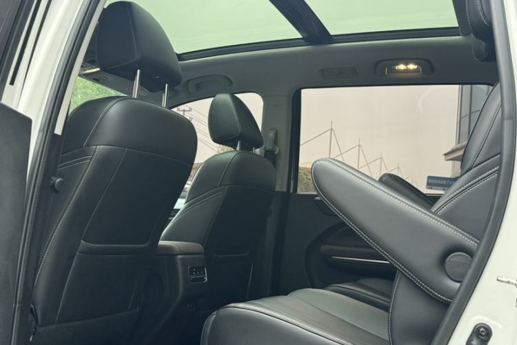 Used GAC Trumpchi M6 2023 PRO 270T DCT Luxury Edition Interior 3