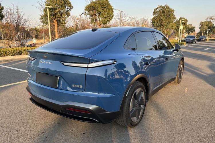 Used ONVO L60 2024 60 kWh All-Wheel Drive
