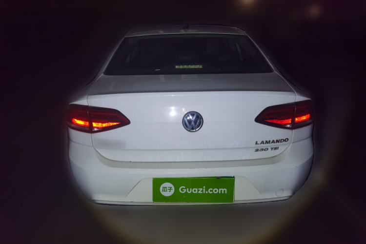 Used Volkswagen Lamando 2015 230TSI DSG Fashion Edition