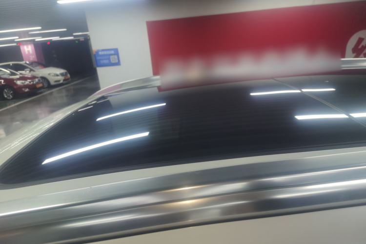 Used Haval H6 2017 Red Label 2.0T Automatic Two-Wheel Drive ZhiShang Model Roof