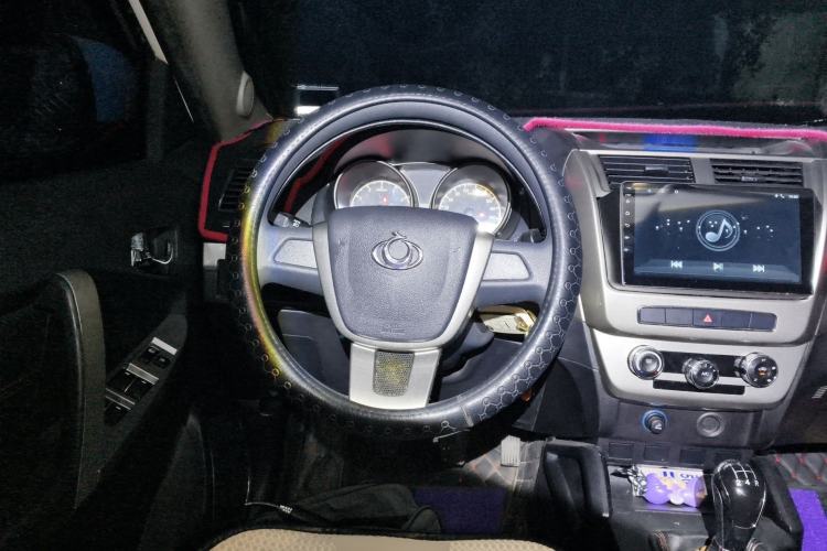 Used Geely Auto GX7 2015 Classic Edition 1.8L Manual Urban Model China IV Steering Wheel