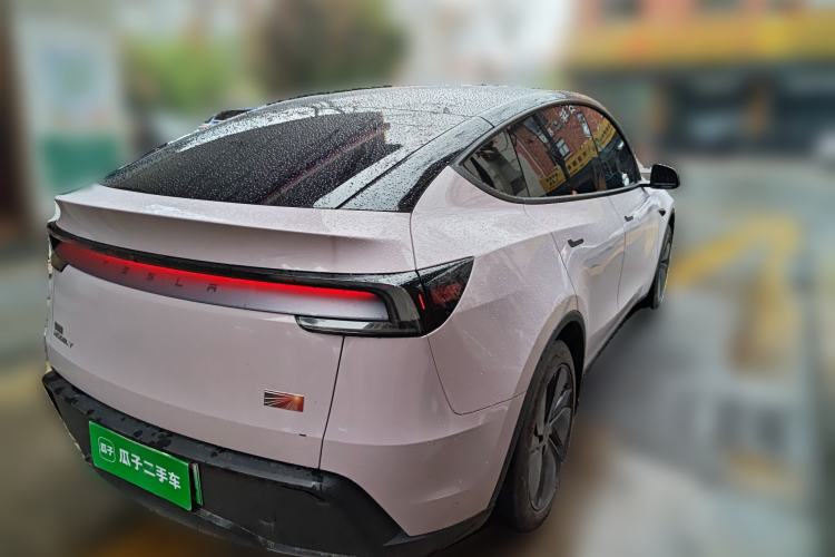 Used Tesla Model Y 2025 Rear-Wheel-Drive Version
