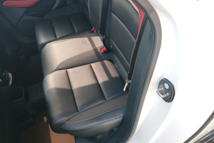 Used MG 5 2021 180 DVVT CVT Youth Luxury Edition
