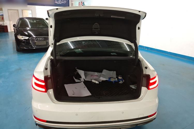 Used Audi A4L 2019 40 TFSI Fashion Edition China VI Emission Standard