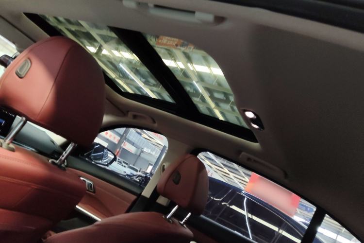 Used BMW i3 2024 eDrive 35 L
