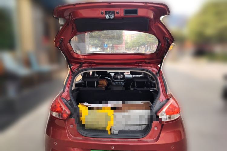 Used Baojun 310 2017 1.5L Automatic Fashion Model Trunk
