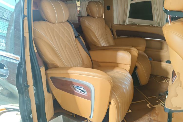 Used Mercedes-Benz Vito 
