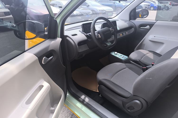 Used CHANGAN NEVO Lumin 2022 155 km – Refreshingly Sweet Edition Driver Seat