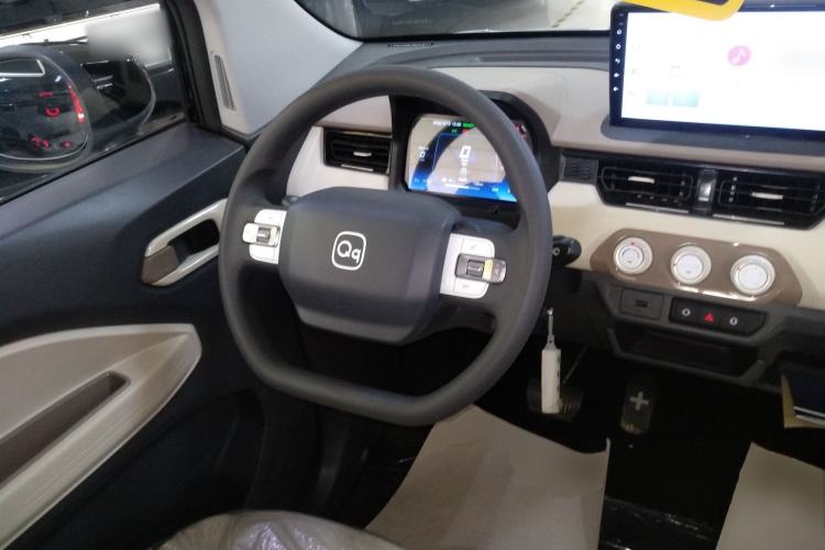 Used Chery QQ Ice Cream 2024 Edition Youth Version 205km Sundae