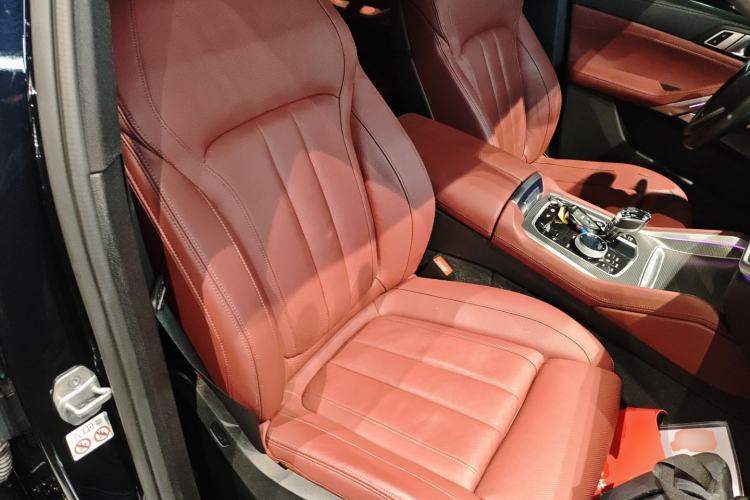 Used BMW X6 2021 xDrive40i Luxury Model with M Sport Package