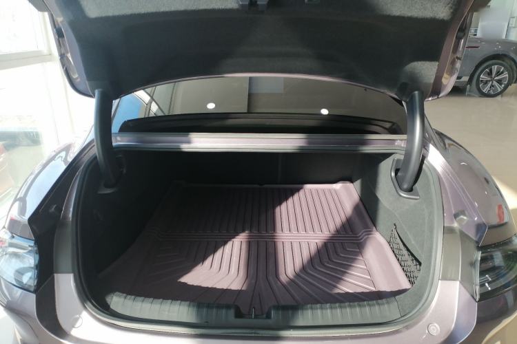 Used Xiaomi Auto SU7 2024 Rear-Drive Long-Range Intelligent Driving Version
