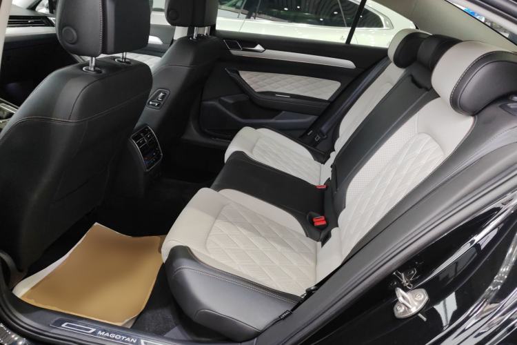 Used Volkswagen Magotan 2023 2 Million Units Commemorative Edition 330TSI DSG Luxury Version
