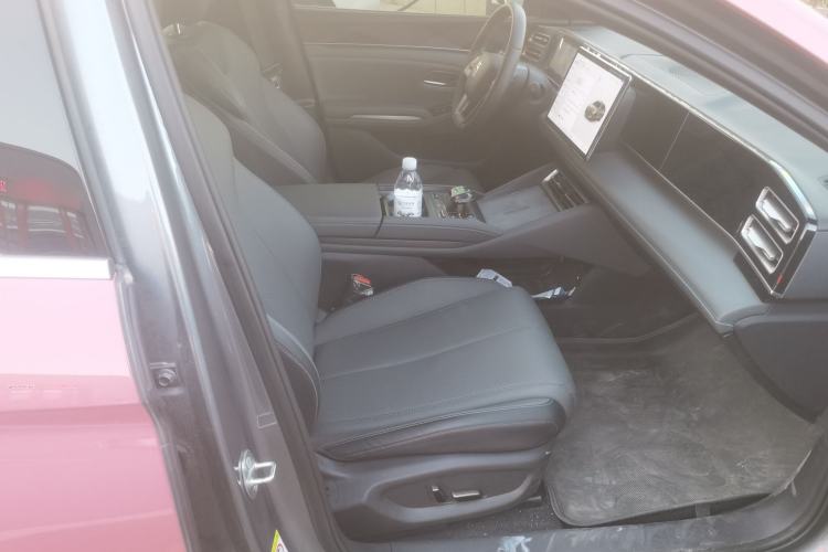 Used BYD Qin L 2025 DM-i Smart Drive 120KM Superior Model