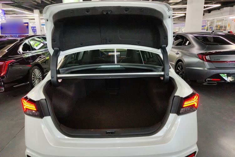 Used Nissan Teana 2022 2.0L XL-Upr Enjoyment Edition Trunk