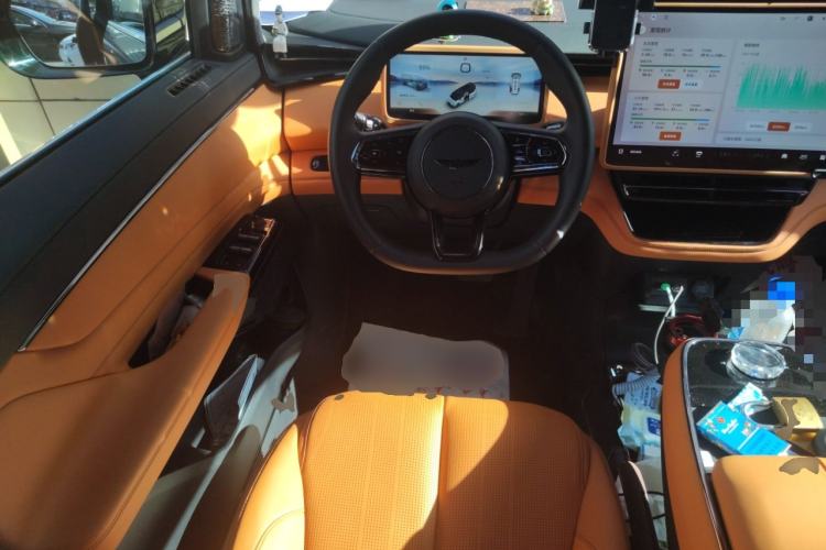 Used Geely Galaxy LEVC L380 2024 140-Degree 8-Seater Four-Wheel Drive Max