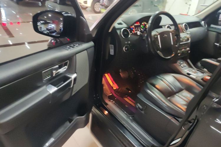 Used Land Rover Discovery 2016 3.0 SC Obsidian Black Heritage Edition SE