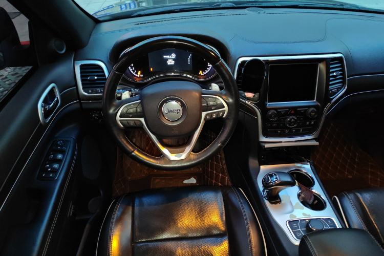 Used Jeep Grand Cherokee 2015 3.6L Luxury Navigation Edition