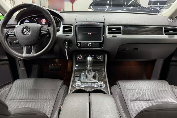 Used Volkswagen Touareg 2016 3.0 TSI High-End Version
