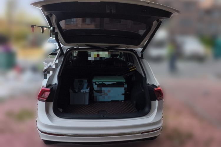 Used Volkswagen Tiguan L 2020 330TSI Automatic Two-Wheel Drive R-Line Flagship Version China VI Standard Trunk