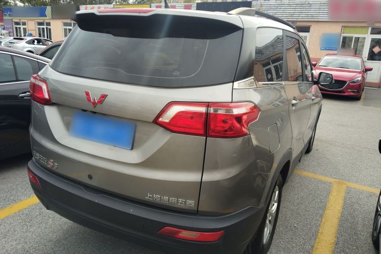 Used Wuling Hongguang S3 2018 1.5T Manual Comfort Model China V Standard
