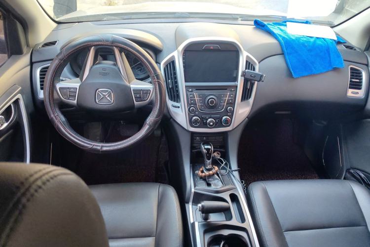 Used JMC Yusheng S350 2013 2.4T Automatic 2WD Diesel Luxury Edition 5 Seats
