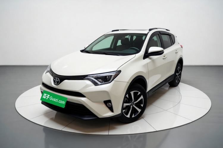 Used Toyota RAV4 2019 2.0L CVT Two-Wheel Drive Luxury Version China VI Standard