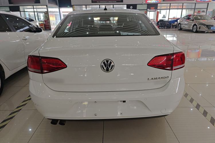 Used Volkswagen Lamando 2017 230TSI DSG Fashion Edition
