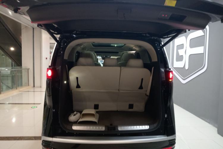 Used Denza D9 2024 DM-i 980 Four-Wheel Drive Prestige Model
