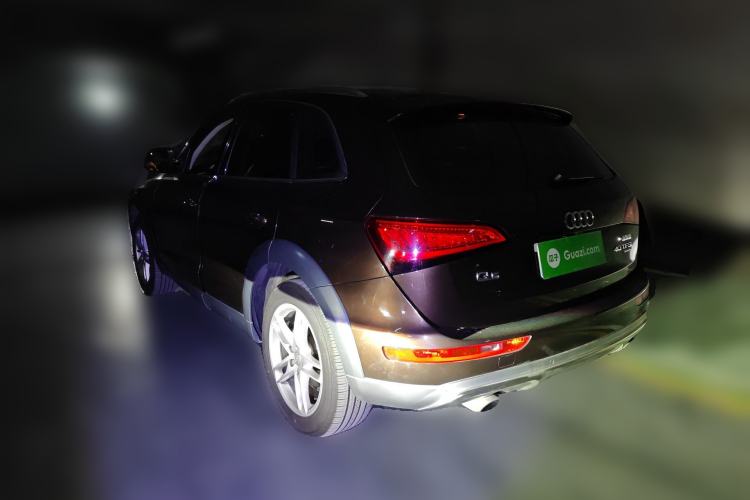 Used Audi Q5 2017 Plus 40 TFSI Technology Model